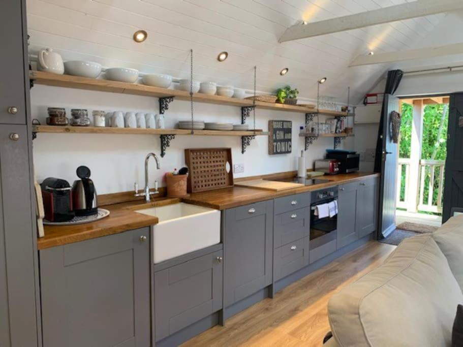 The Coach House Alderbury Exterior foto